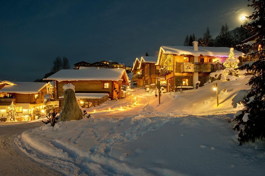 Chaletdorf Bergherz Санкт Йохан им Понгау Екстериор снимка
