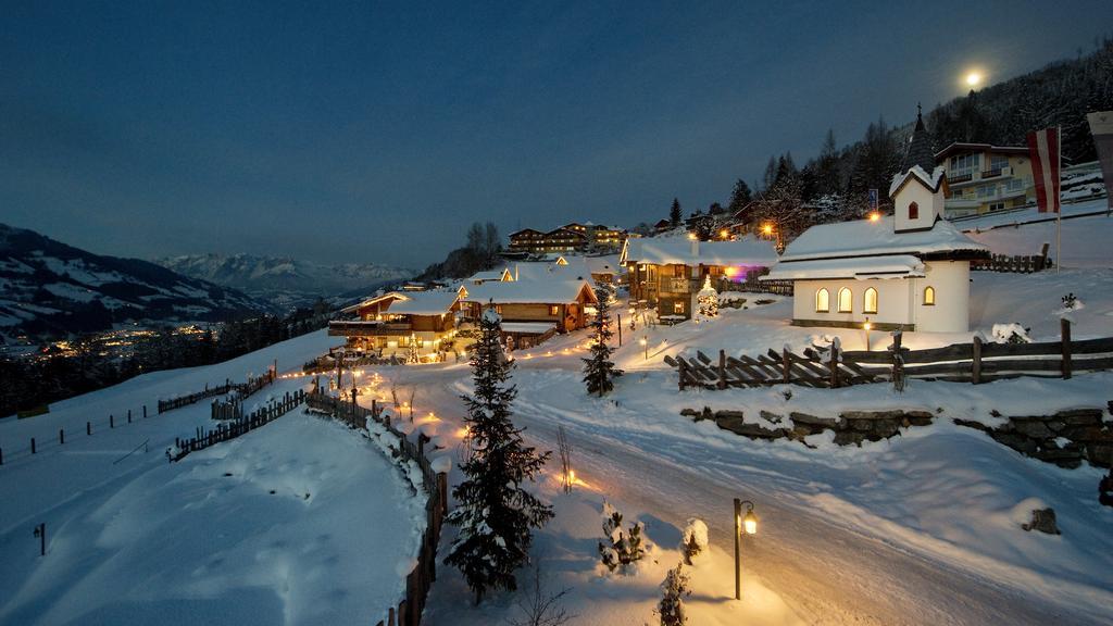Chaletdorf Bergherz Санкт Йохан им Понгау Екстериор снимка