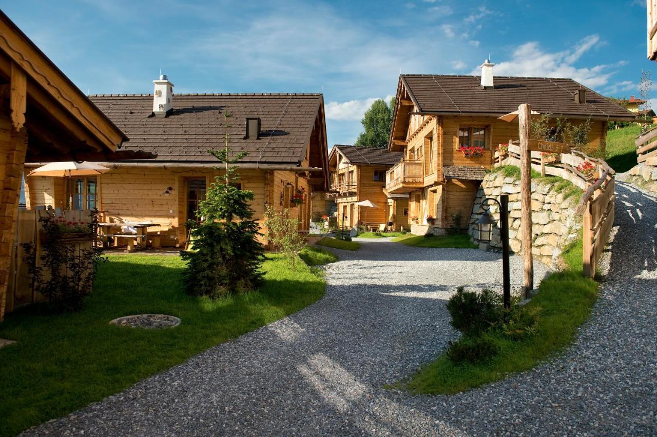 Chaletdorf Bergherz Санкт Йохан им Понгау Екстериор снимка